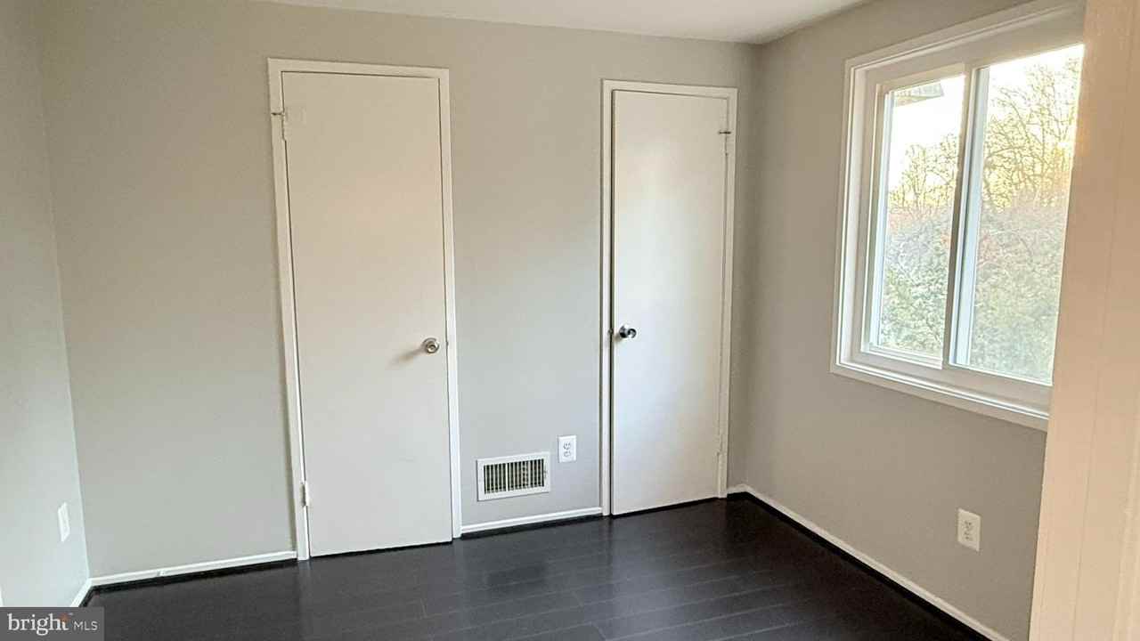 19039 Capehart Drive - Photo 5 of 15