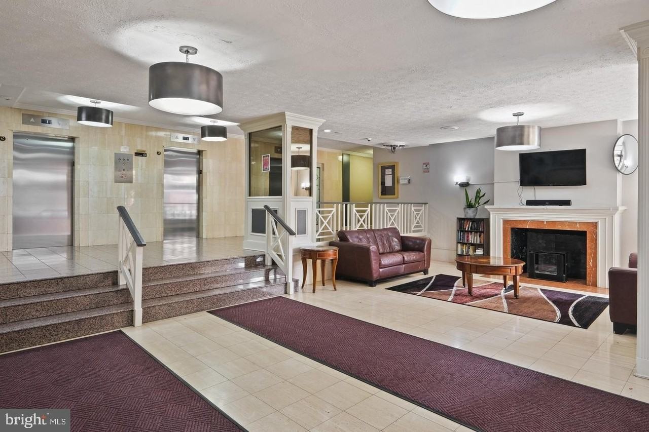 1021 Arlington Boulevard #621 - Photo 2 of 15