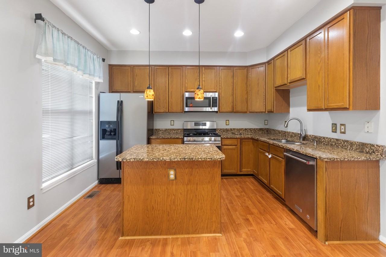 13503 Bannacker Place - Photo 2 of 33