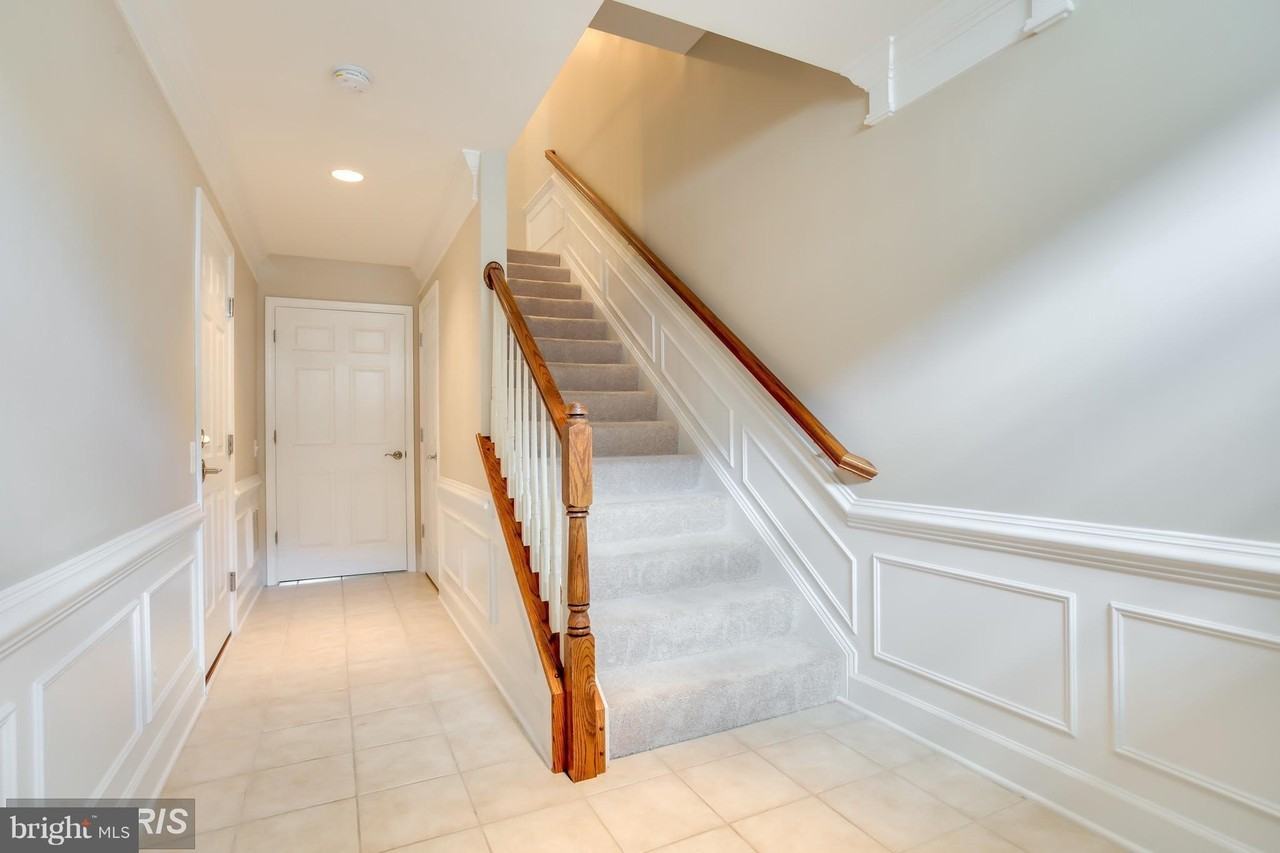 2159 Oberlin Drive - Photo 2 of 27