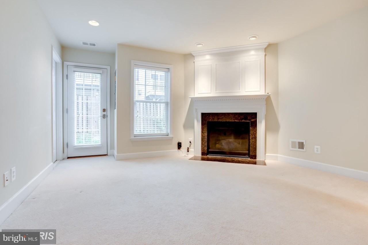 2159 Oberlin Drive - Photo 3 of 27