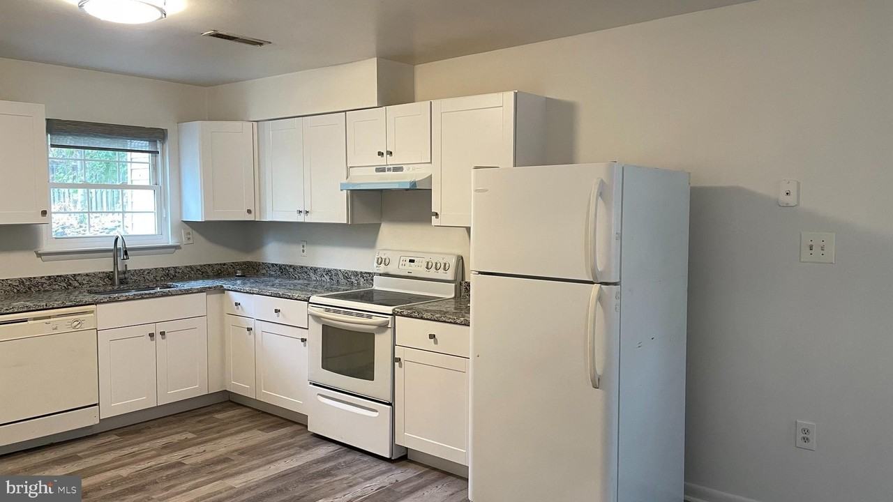 5287 Sudberry Lane - Photo 3 of 10