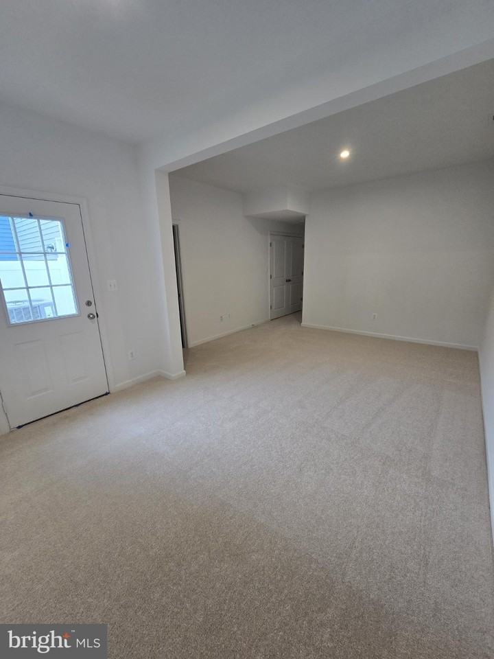 472 Husky Highway - Photo 4 of 21