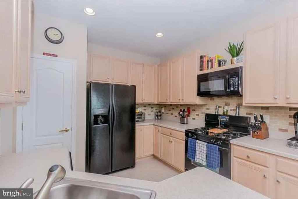 1007 Buckingham Drive - Photo 2 of 2