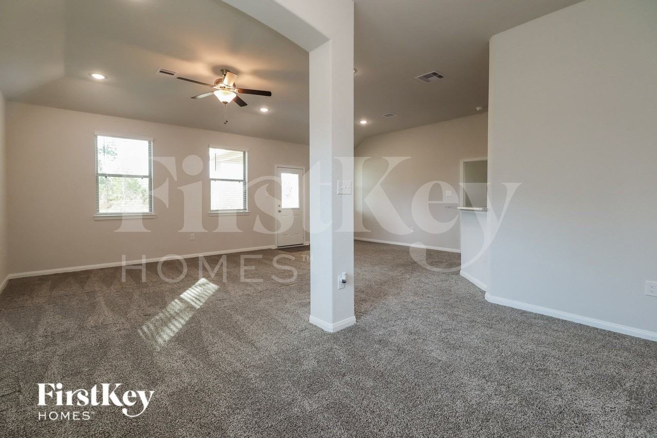 14701 Country Club Road - Photo 6 of 15