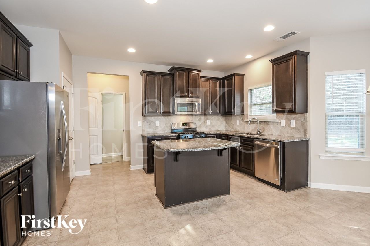 204 Sleepy Way - Photo 7 of 18