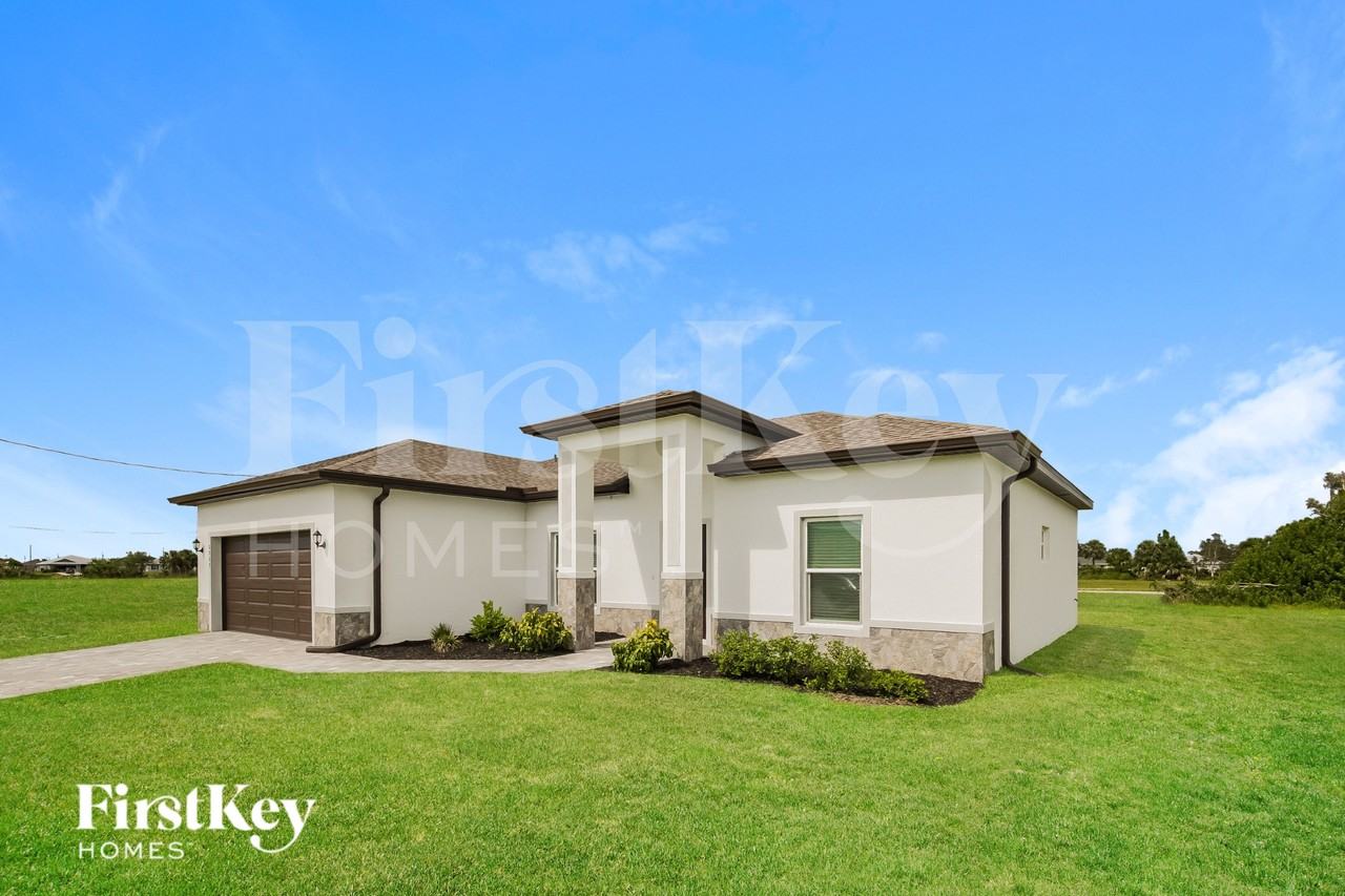 3757 Northeast 14th Avenue - Photo 2 of 16