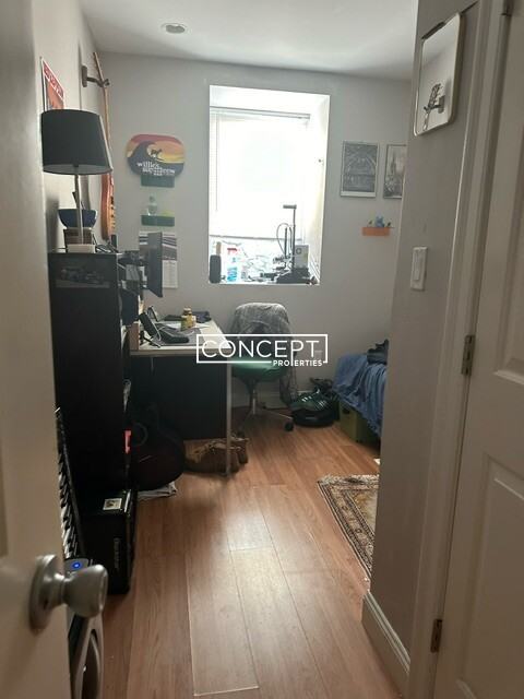 721 Parker St #1 - Photo 3 of 11