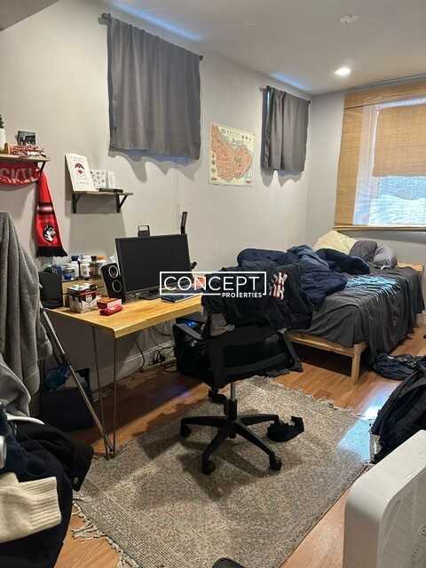 721 Parker St #1 - Photo 4 of 11