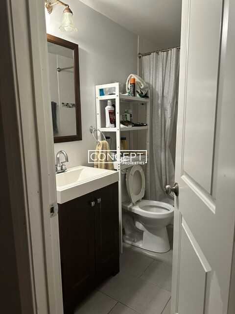 721 Parker St #1 - Photo 6 of 11