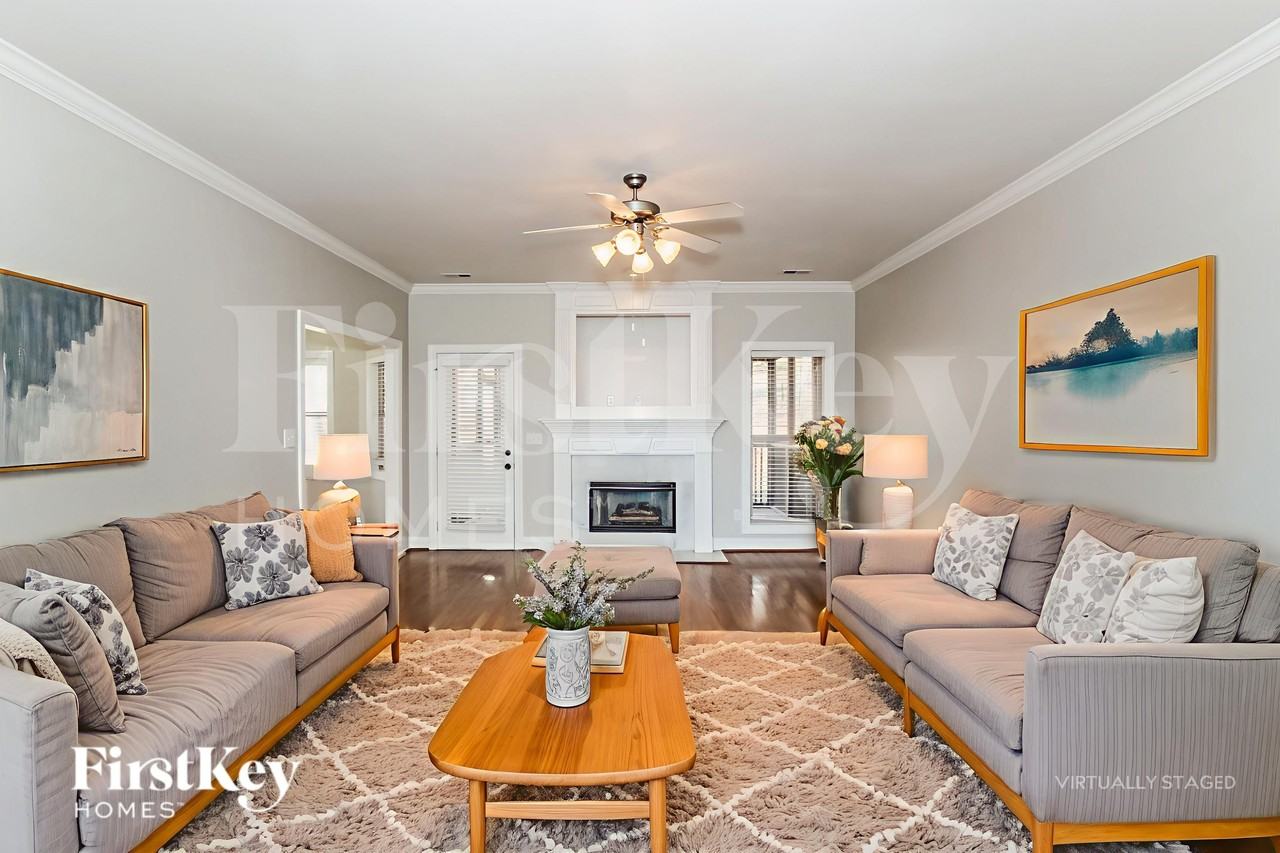 6209 Shades Pointe Lane - Photo 3 of 19