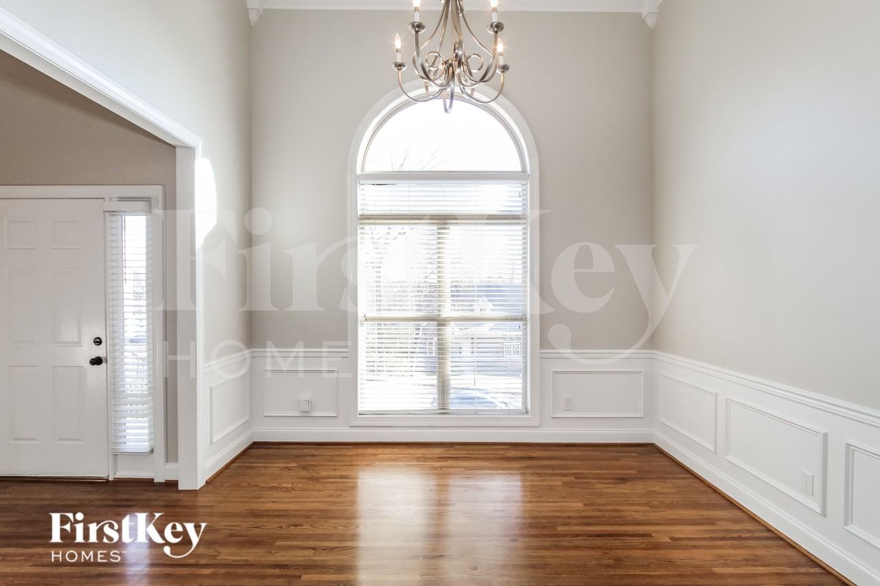 6209 Shades Pointe Lane - Photo 4 of 19