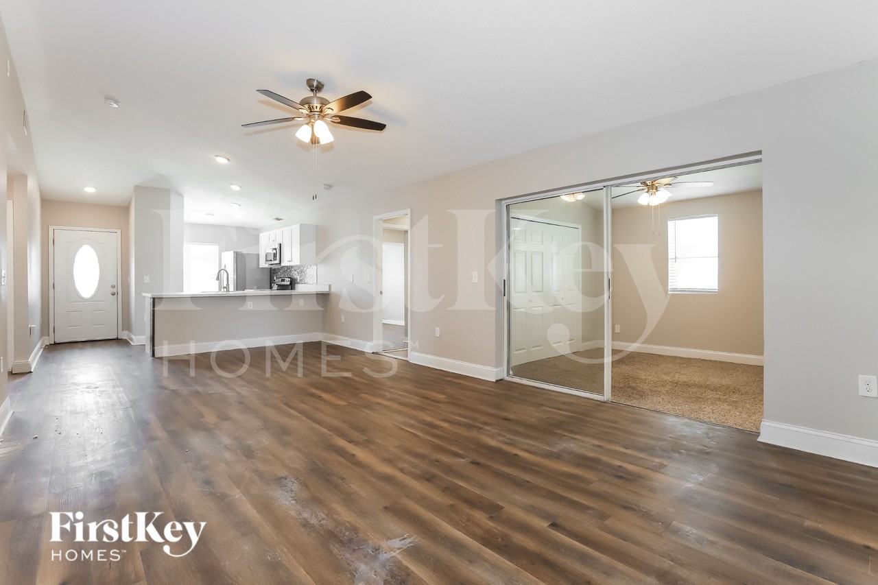 3601 North Whittier Street - Photo 4 of 16