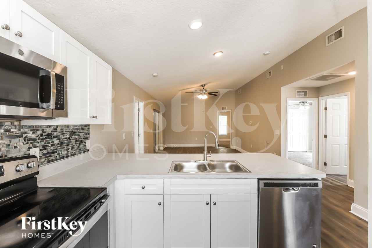 3601 North Whittier Street - Photo 6 of 16