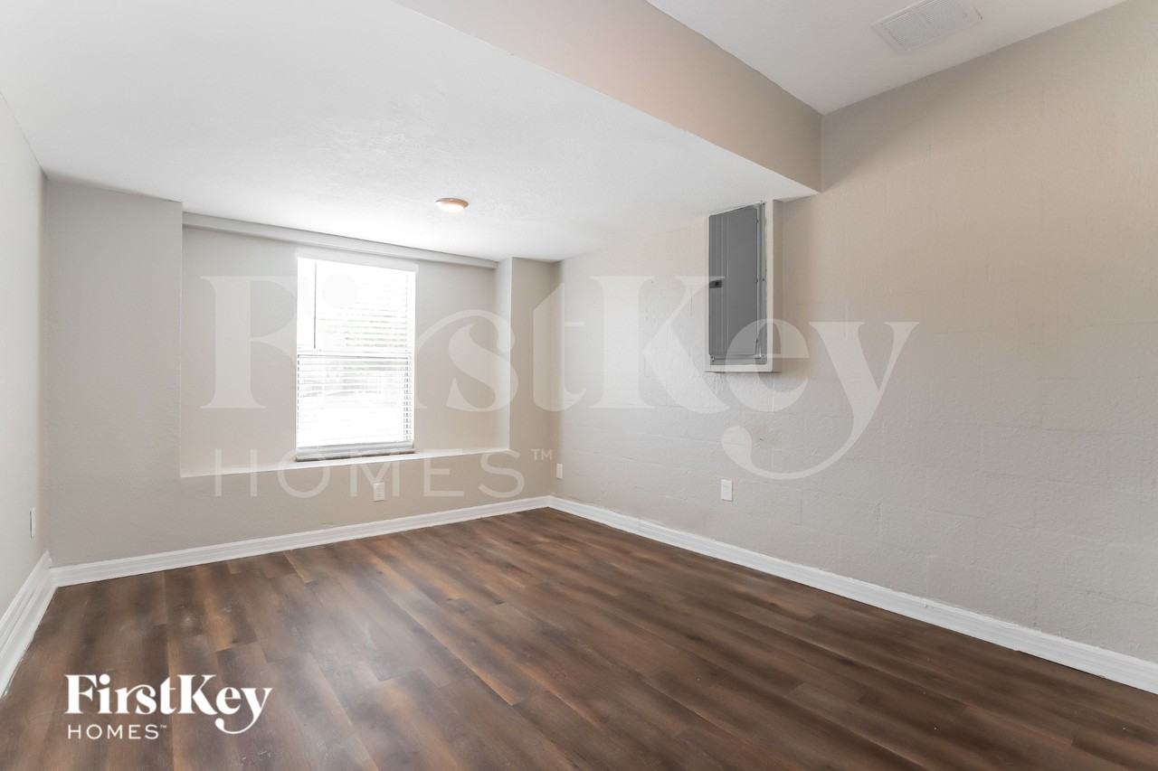 3601 North Whittier Street - Photo 7 of 16