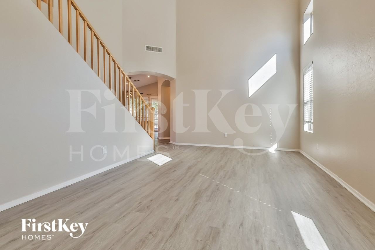 2383 W Morning Sun Cir - Photo 2 of 15