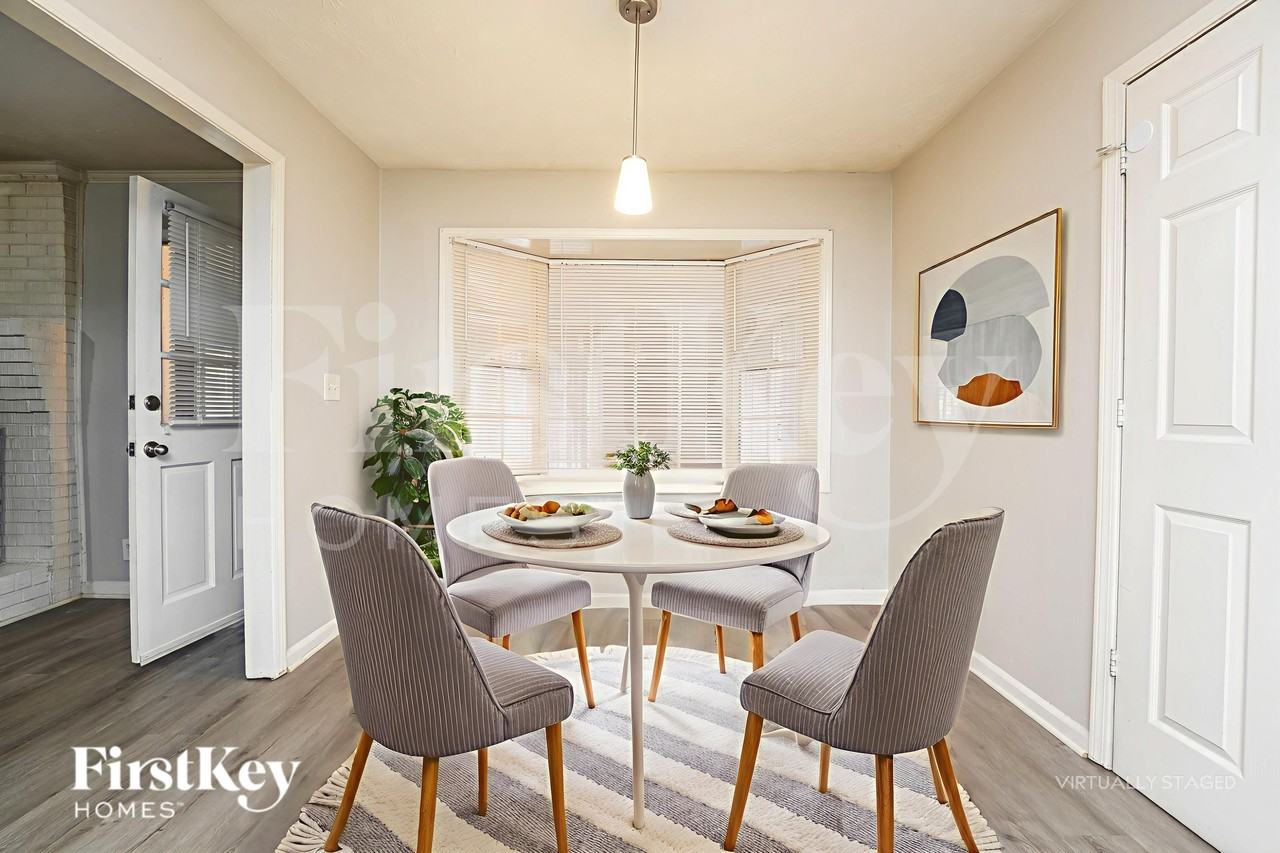 4005 Huddersfield Drive Southwest - Photo 6 of 19