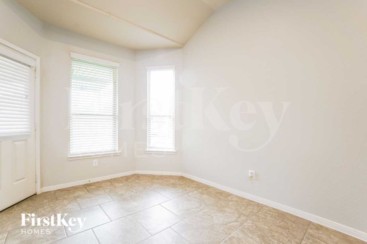 22559 Stillwater Valley Lane - Photo 4 of 16