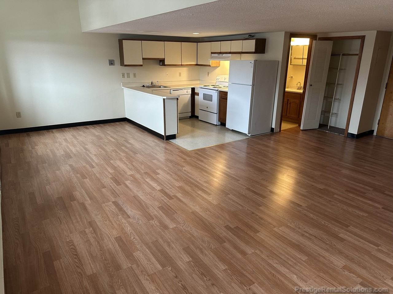 Willow St #204 - Photo 3 of 14