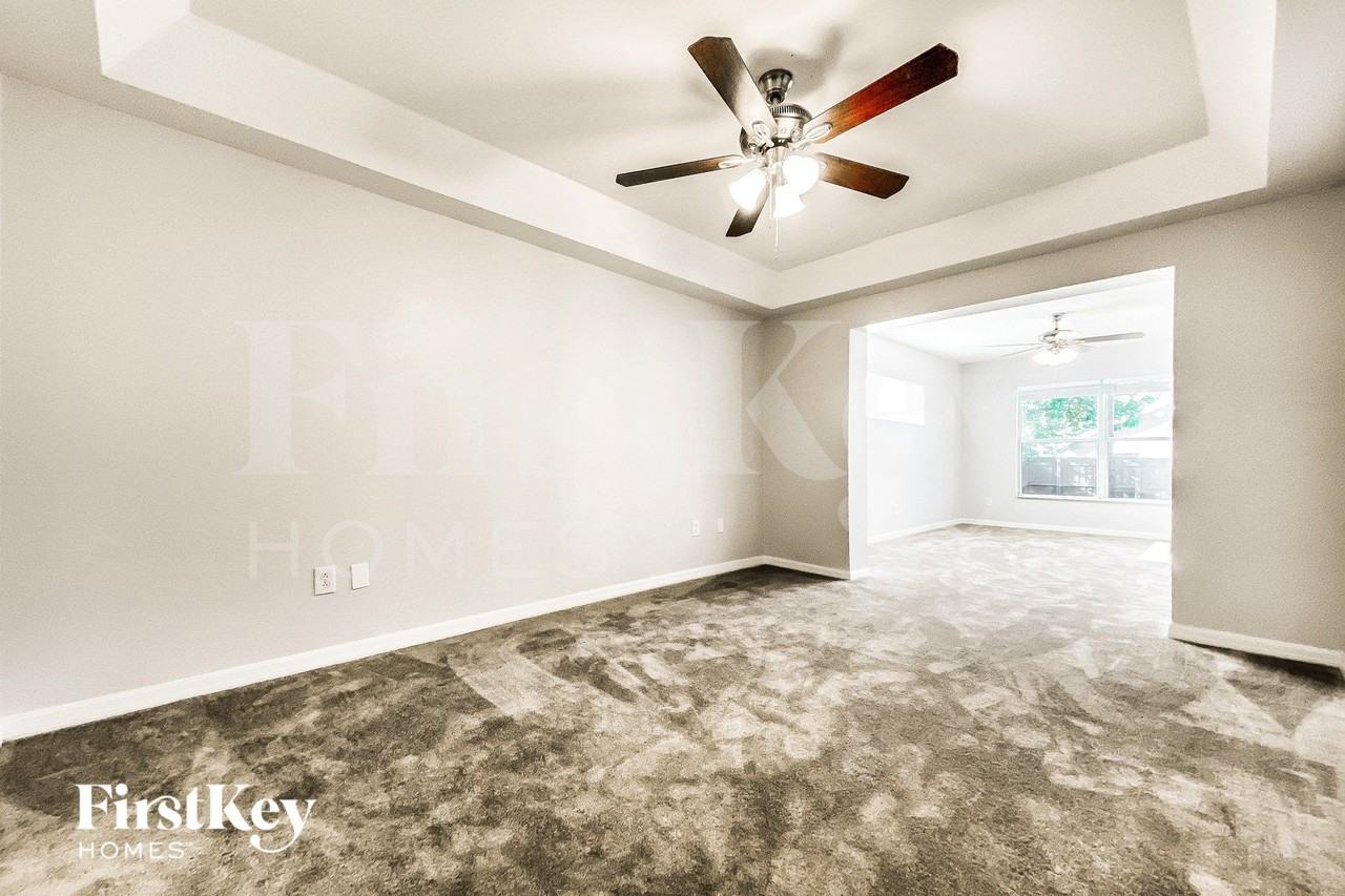 6017 Kiteridge Drive - Photo 4 of 15