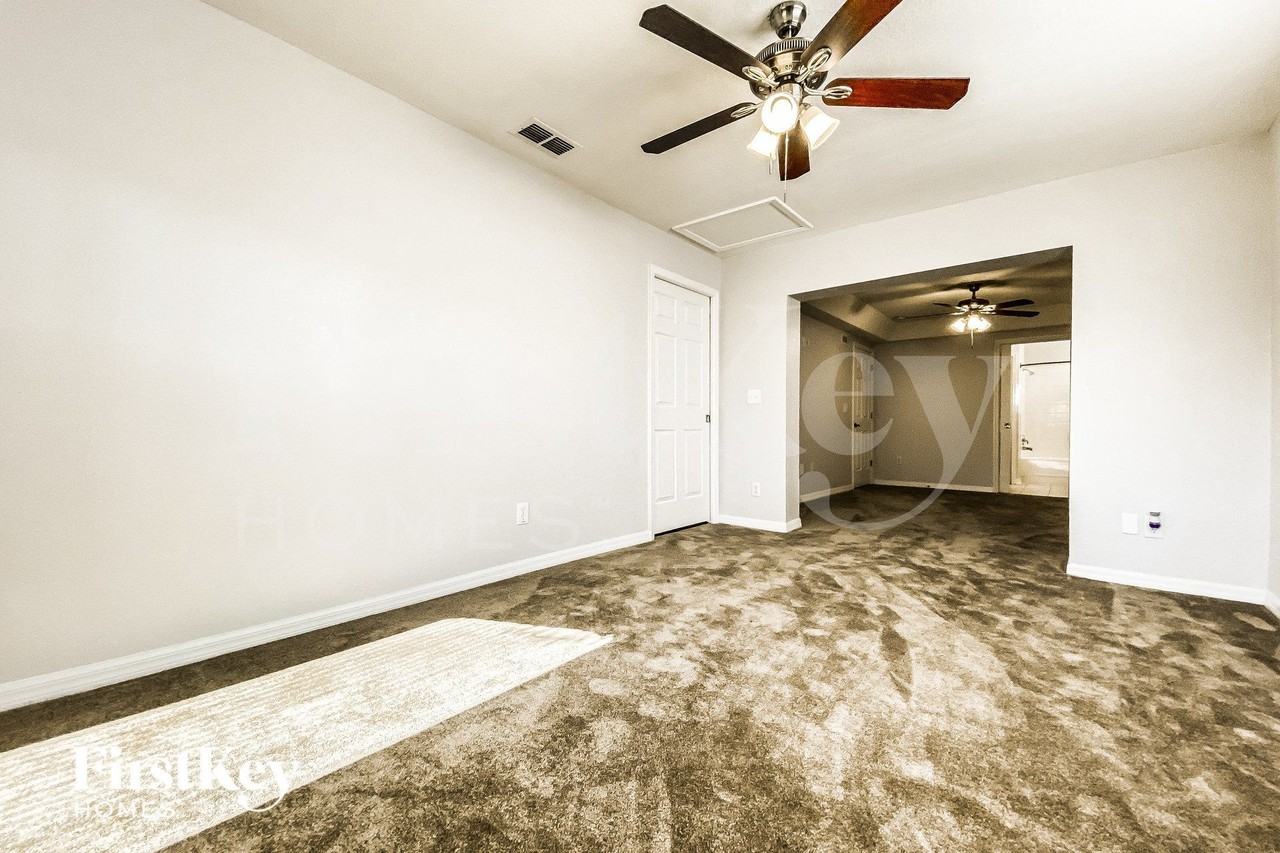 6017 Kiteridge Drive - Photo 5 of 15