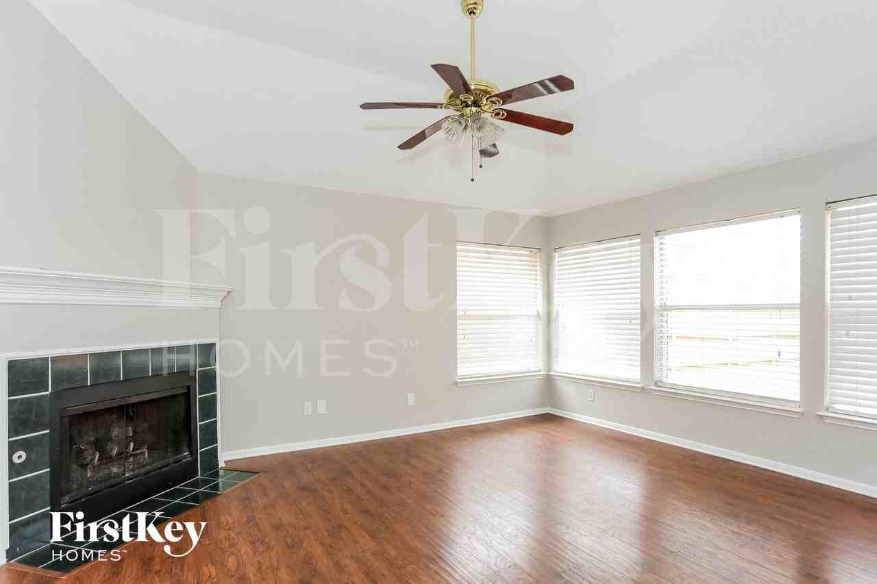 1117 Brittany Place - Photo 2 of 15