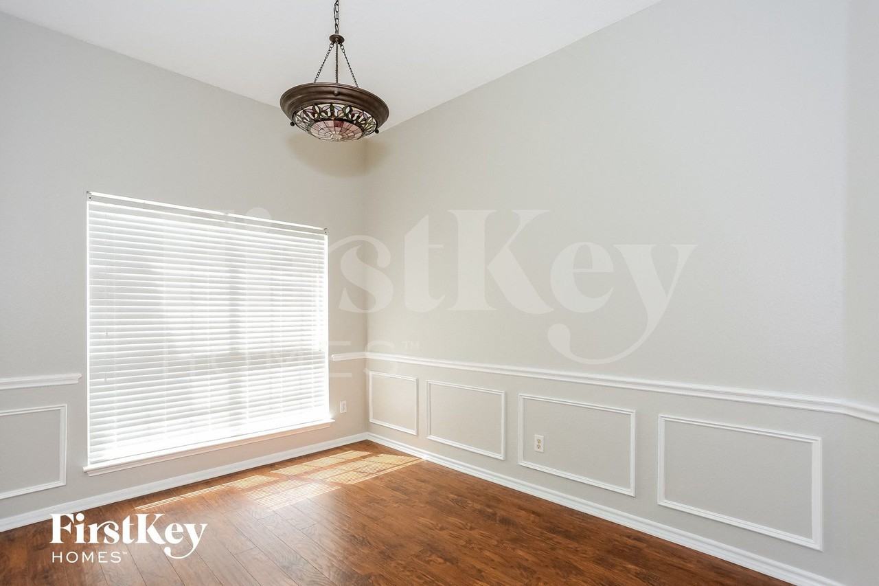 1117 Brittany Place - Photo 5 of 15