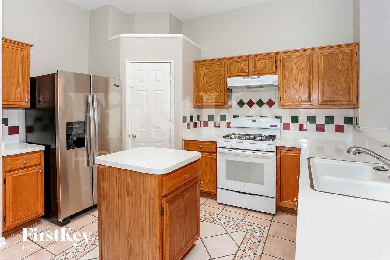 1117 Brittany Place - Photo 6 of 15