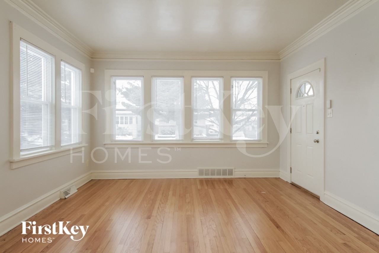 649 Price Ave - Photo 3 of 16