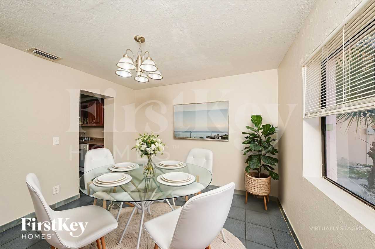 5784 Strawberry Lakes Cir - Photo 6 of 19