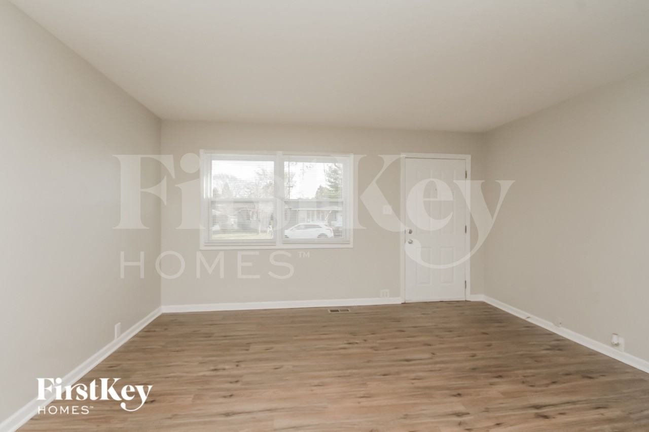 408 Dalhart Ave - Photo 4 of 19