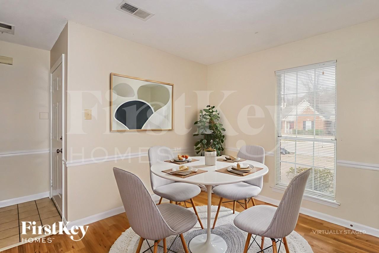 3926 Oak Branch Circle West - Photo 7 of 19