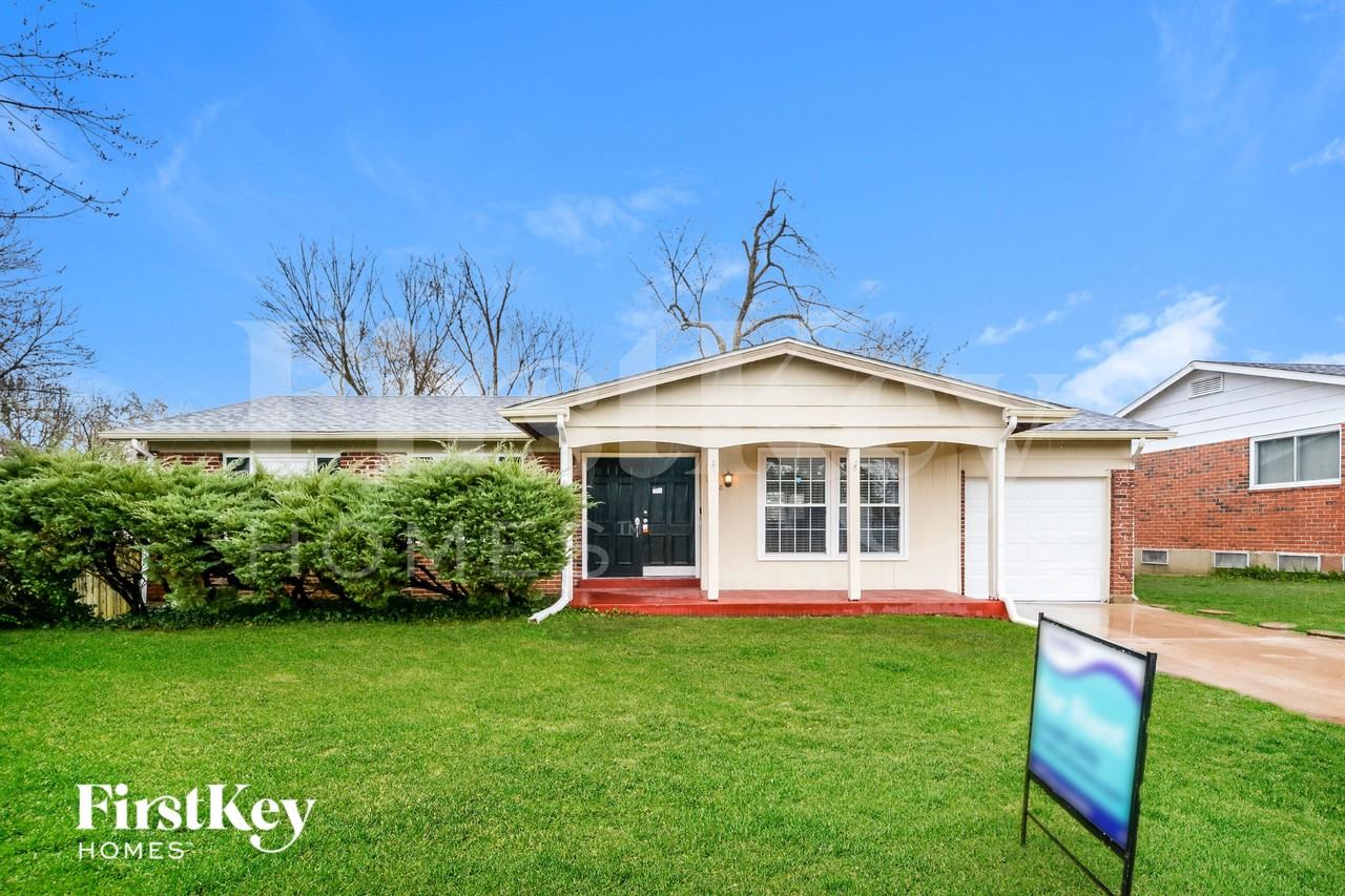 2718 Westminster Drive - Photo 2 of 15