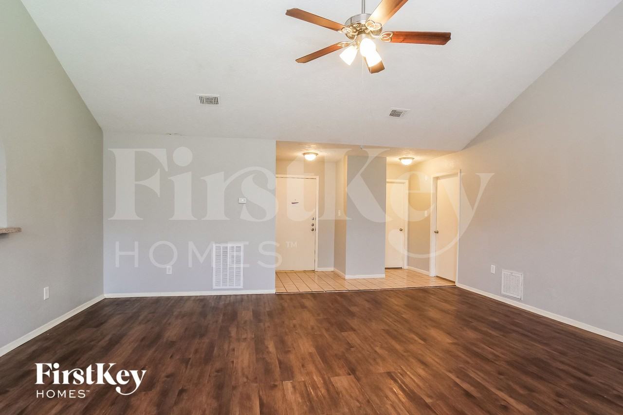 22514 Parsongate Drive - Photo 3 of 15