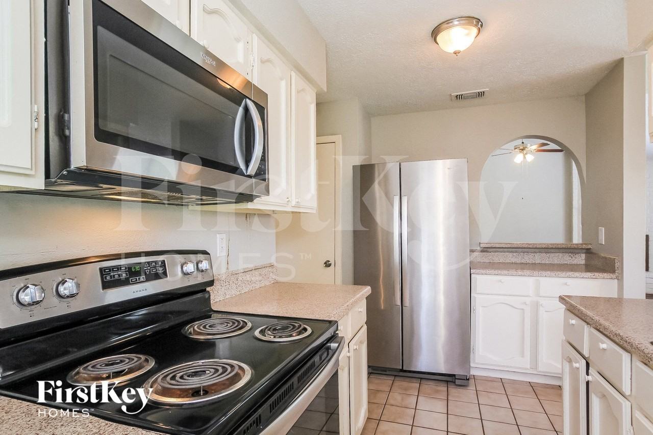 22514 Parsongate Drive - Photo 5 of 15