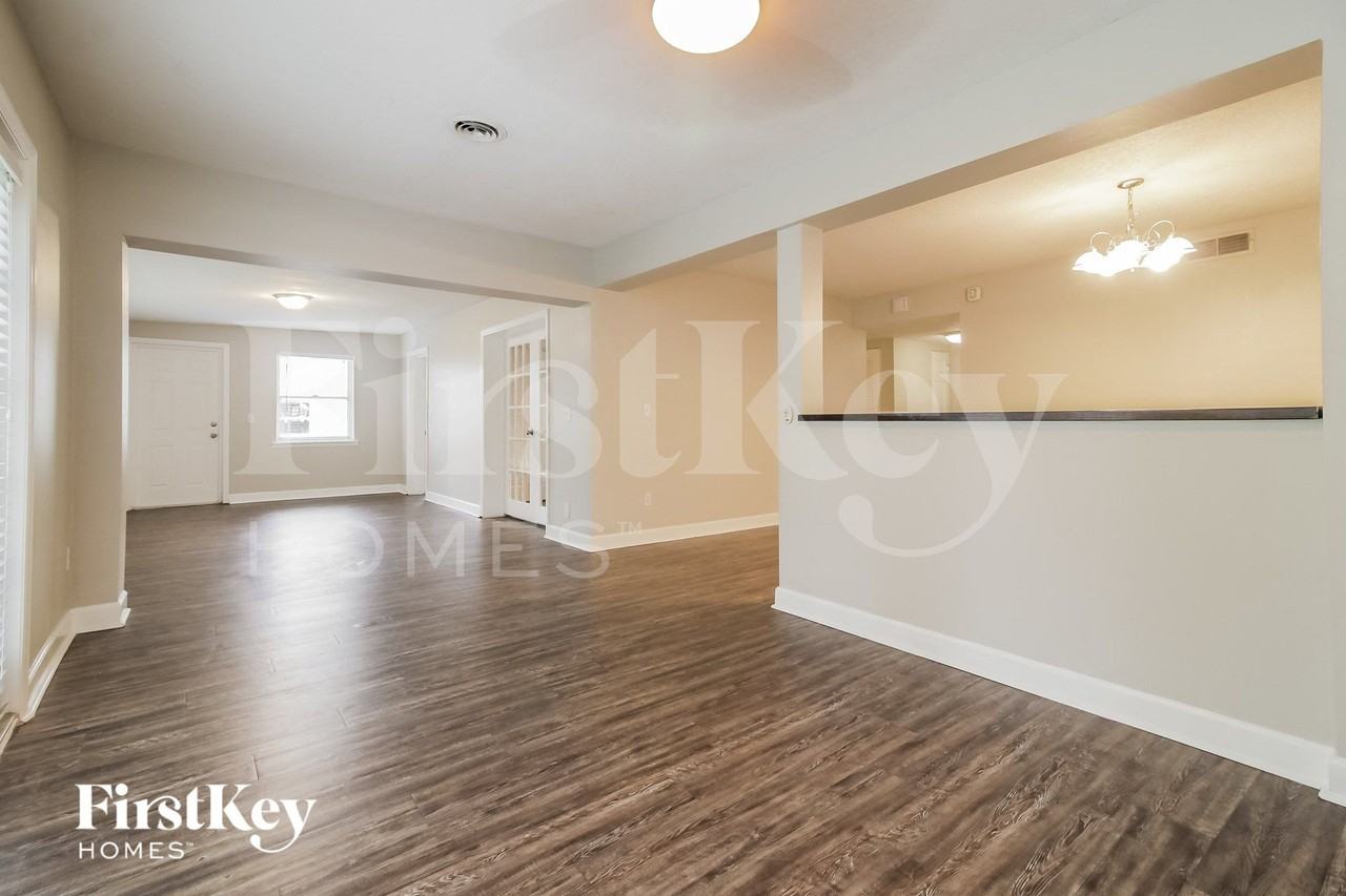 2029 Taylor Ave - Photo 3 of 15