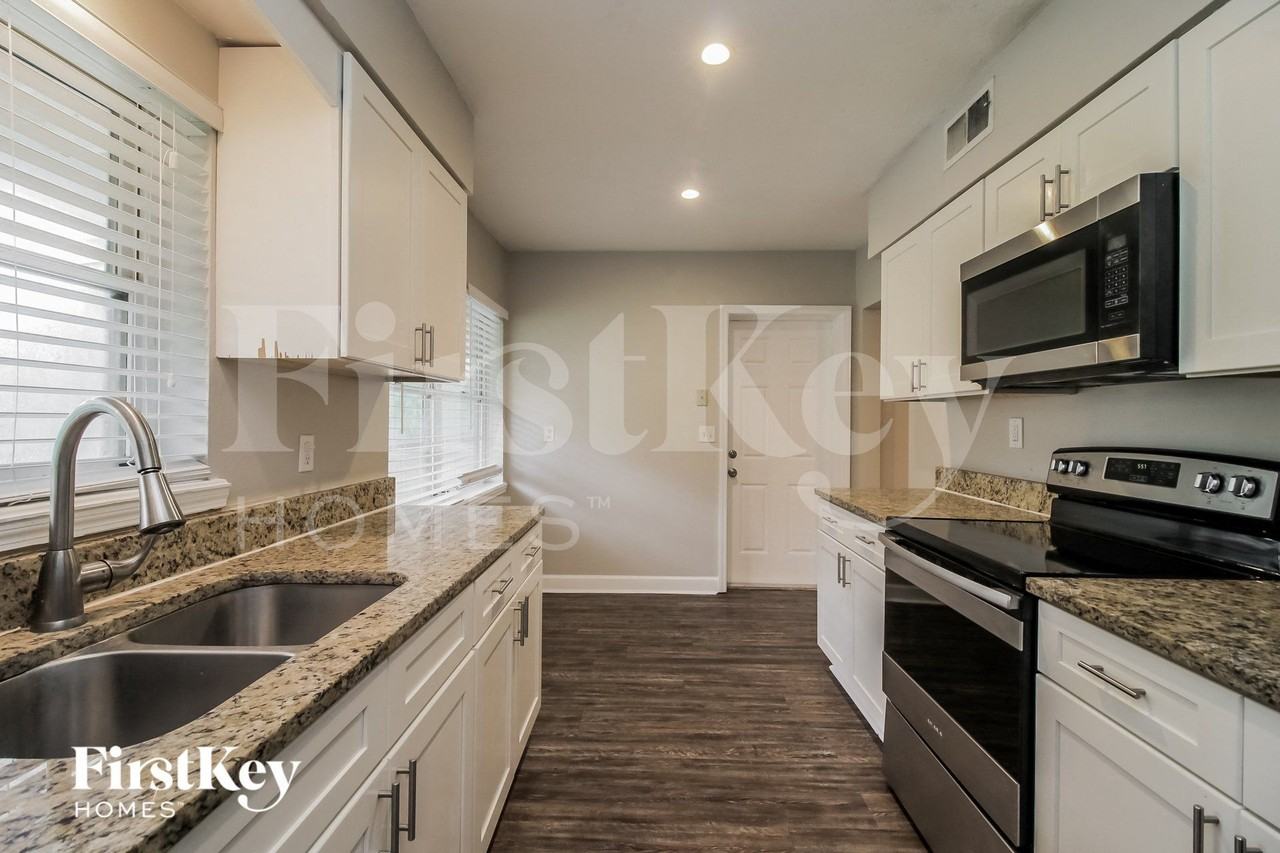 2029 Taylor Ave - Photo 7 of 15