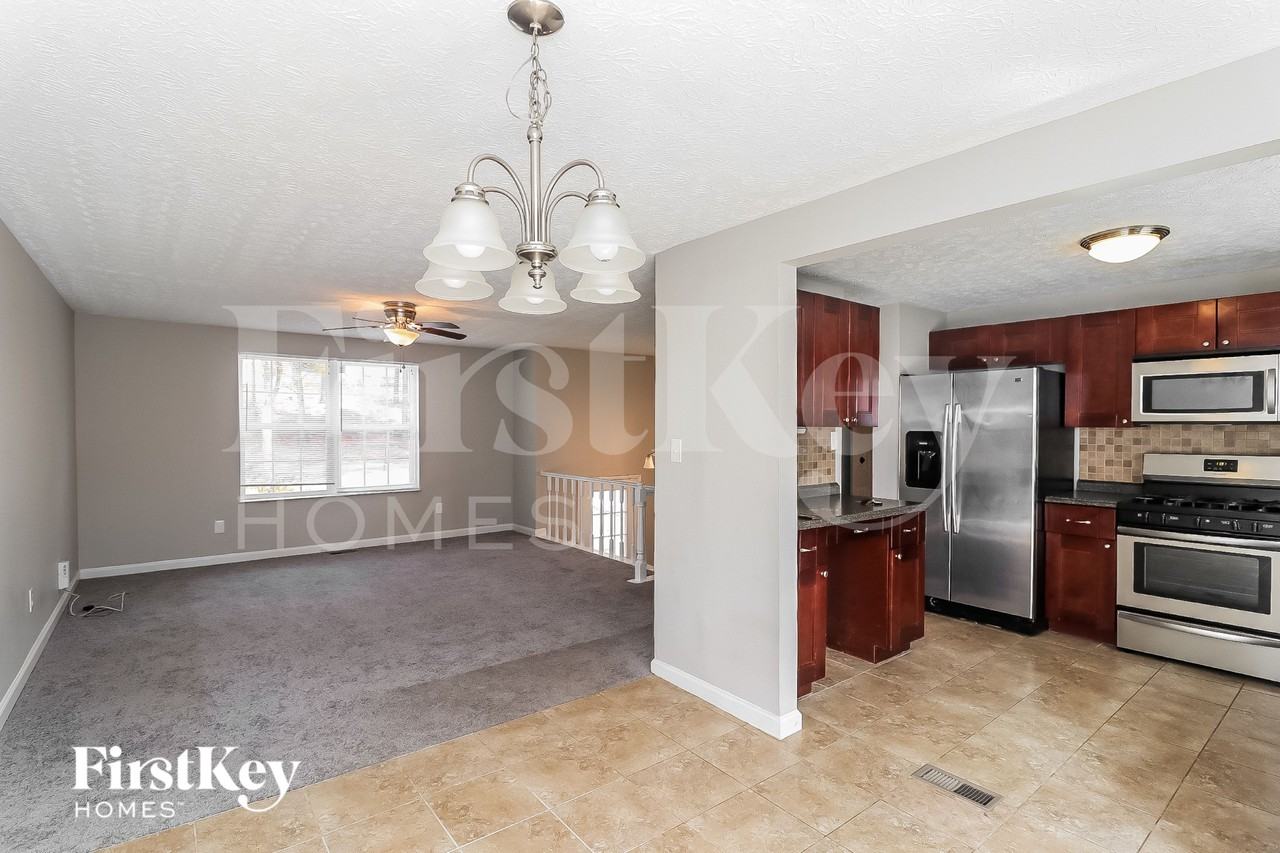 1949 North Landing Way Northeast - Photo 6 of 18