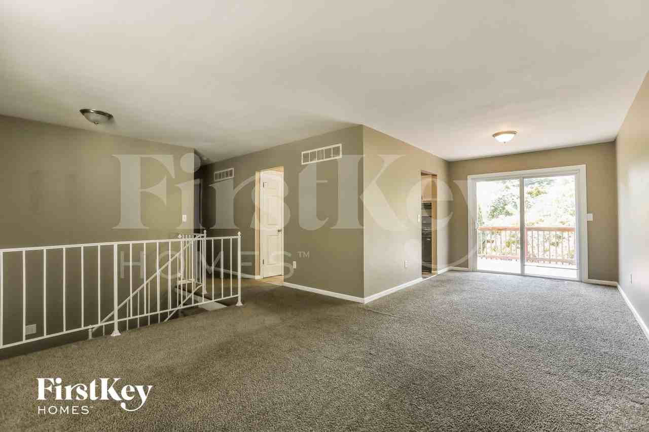 1246 Borden Drive - Photo 4 of 15