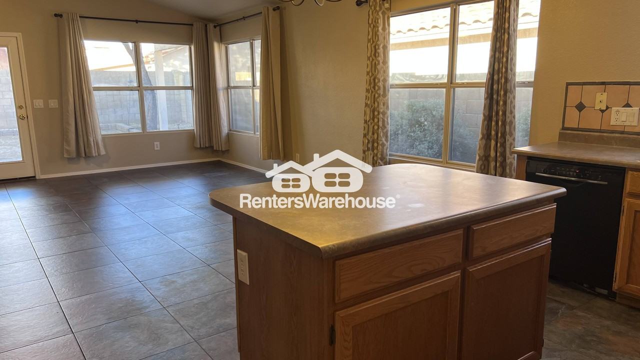 9842 West Tonopah Drive - Photo 7 of 16