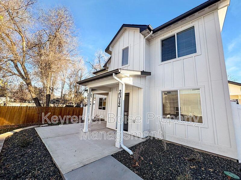 2312 North 35th Street