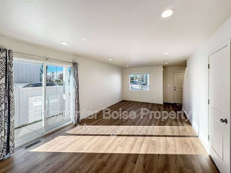 2312 North 35th Street - Photo 3 of 21