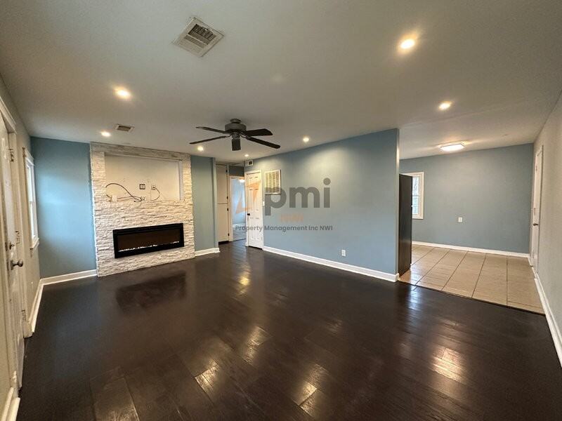 7752 Beech Avenue - Photo 4 of 19