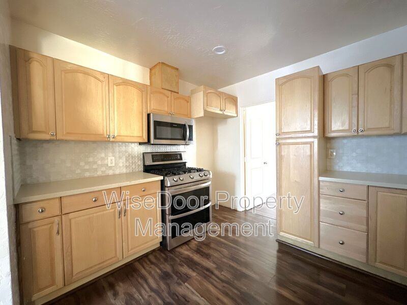 6204 Gretna Avenue - Photo 7 of 18