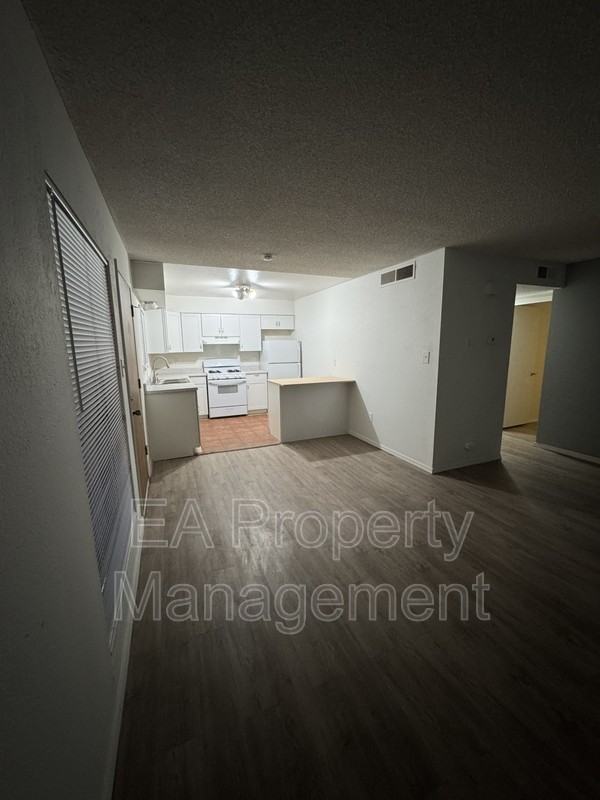 1212 Chelwood Park Boulevard Northeast #2 - Photo 5 of 22