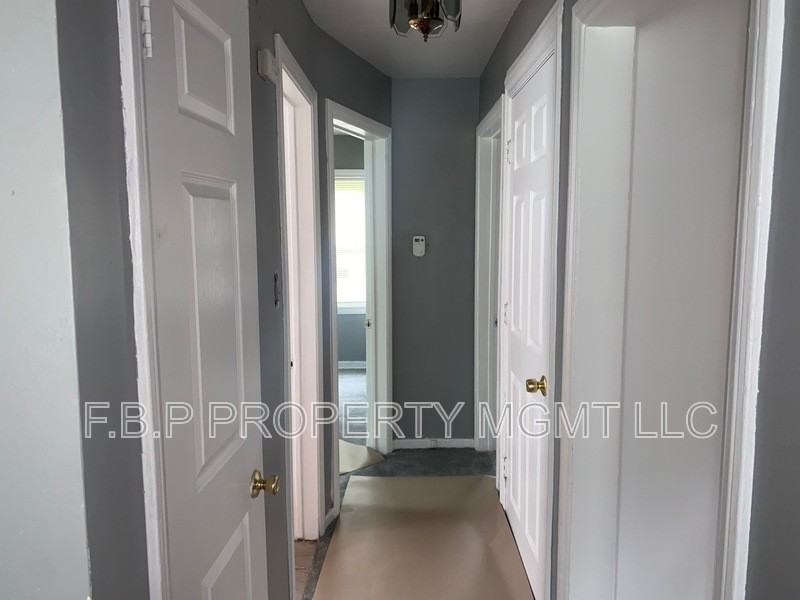 18275 Rosemont Avenue - Photo 2 of 9