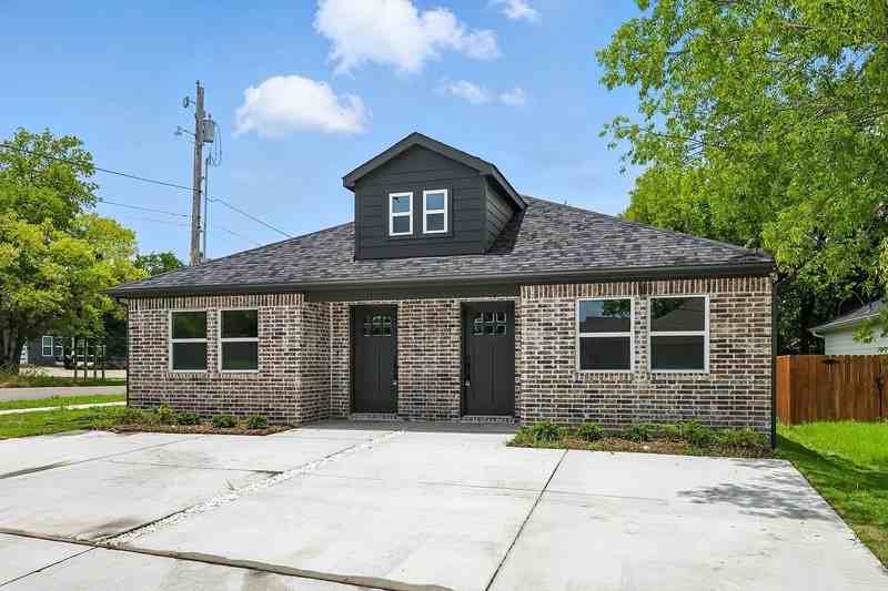 3206 Sayle Street #101 - Photo 2 of 32