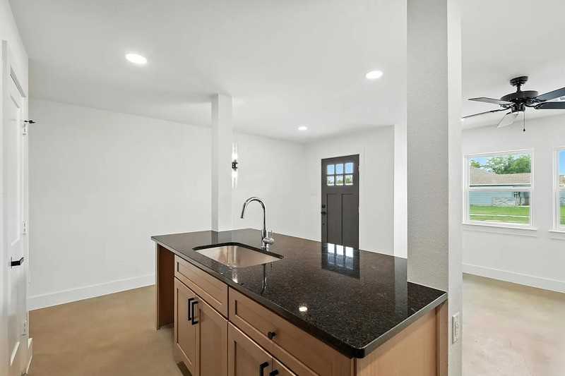 3206 Sayle Street #101 - Photo 4 of 32