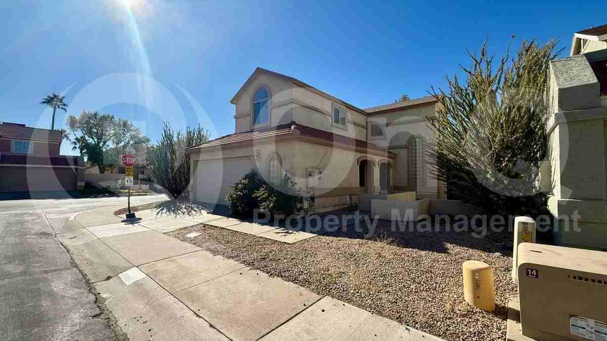 19230 N 5th St - Photo 2 of 10