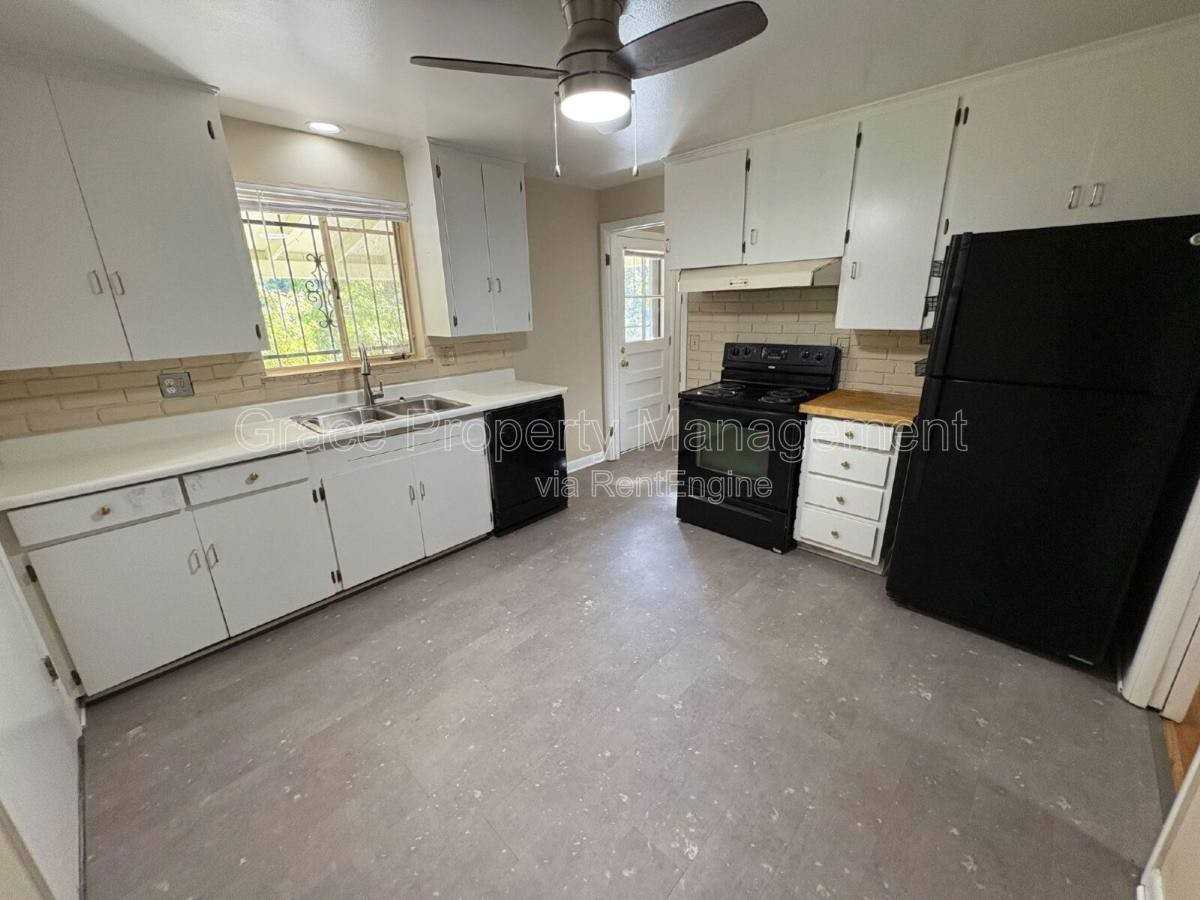 520 South Otis Street - Photo 5 of 10